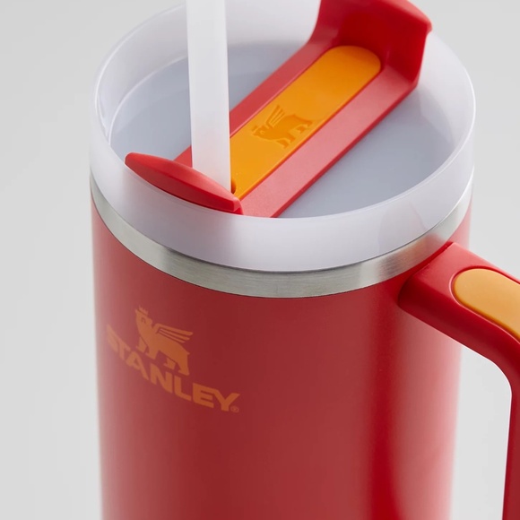 Stanley Quencher 2.0 FlowState 40 oz Tumbler Chili (Discontinued) NWT - Picture 2 of 4